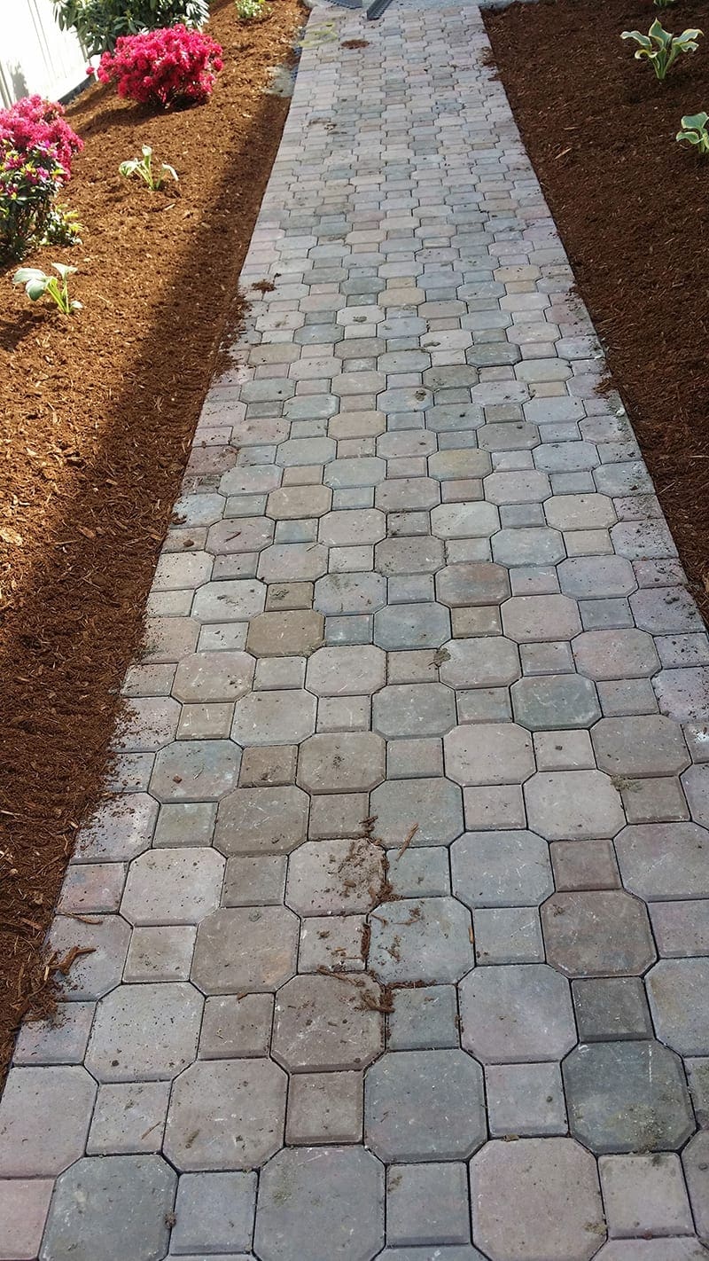 Paver-Walkway - Oscar's Lawn Service Etc